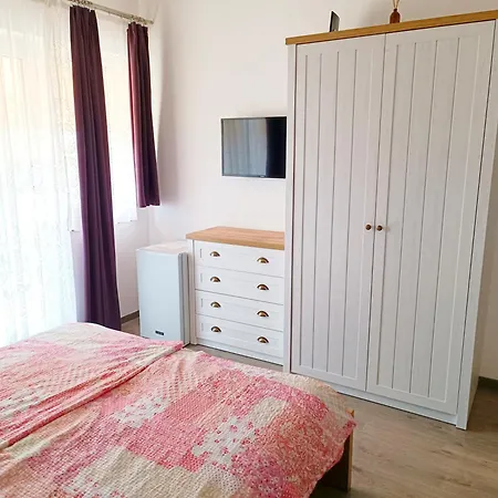 Guest house Katalin Vendeghaz Gyenesdias